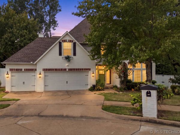 204 N Sweet Gum Avenue , Broken Arrow, OK 74012