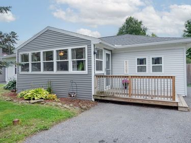 219 Camillus Drive, Camillus, NY 13031