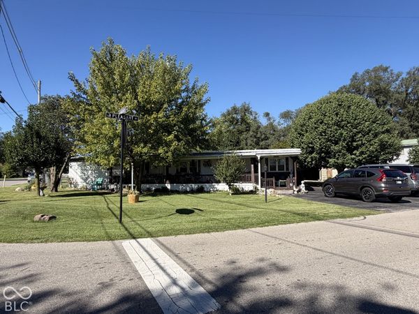 916 S Pleasant Street , Edinburgh, IN 46124