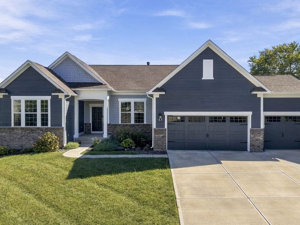 9694 Summer Hollow Drive , Fishers, IN 46037