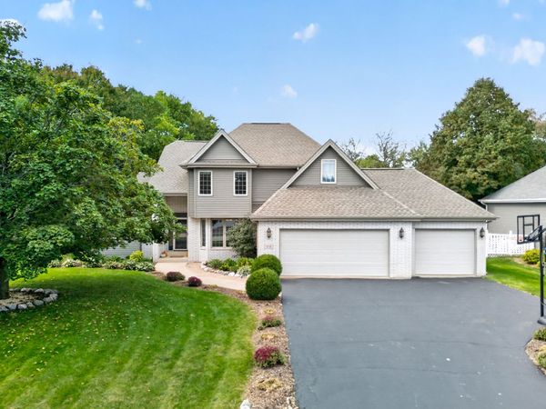 9176 Forest Ridge Drive , Roscoe, IL 61073
