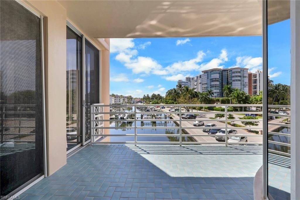 4500 Gulf Shore Blvd N, Unit 1-211, Naples, FL 34103 Photo