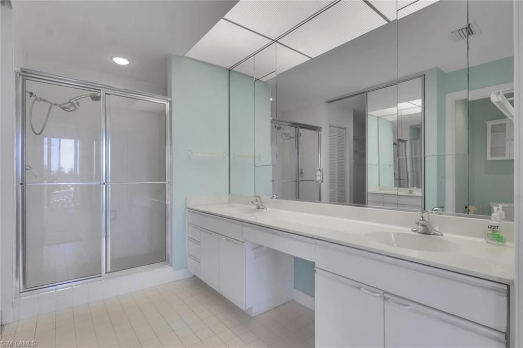 4500 Gulf Shore Blvd N, Unit 1-211, Naples, FL 34103 Photo