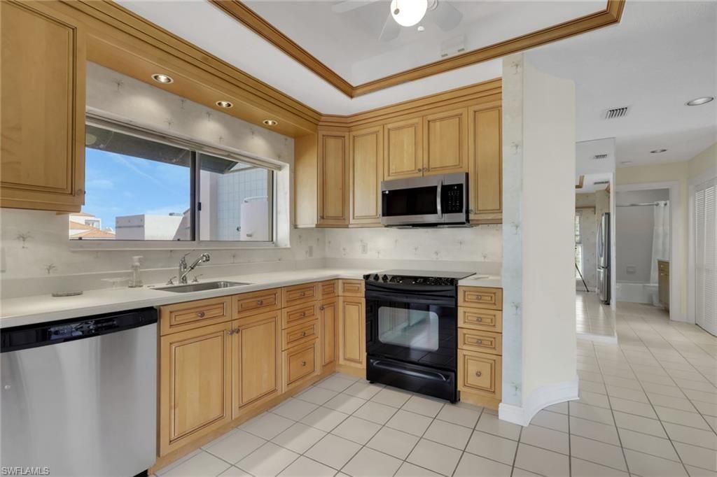 4500 Gulf Shore Blvd N, Unit 1-211, Naples, FL 34103 Photo