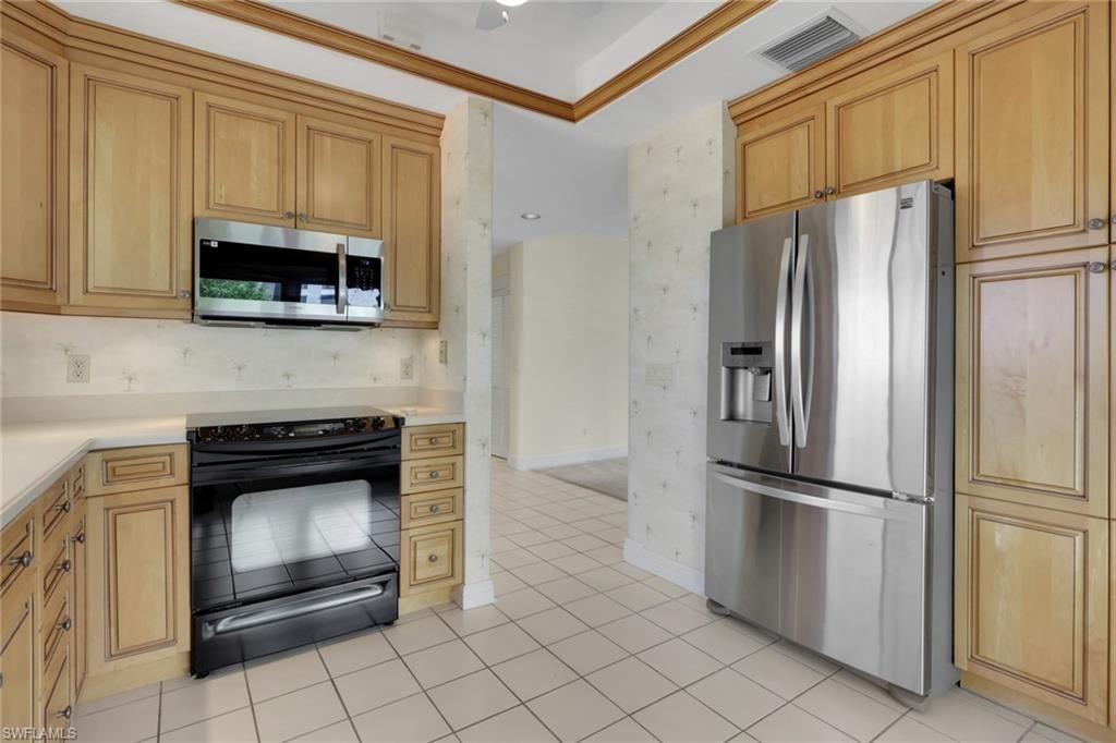 4500 Gulf Shore Blvd N, Unit 1-211, Naples, FL 34103 Photo