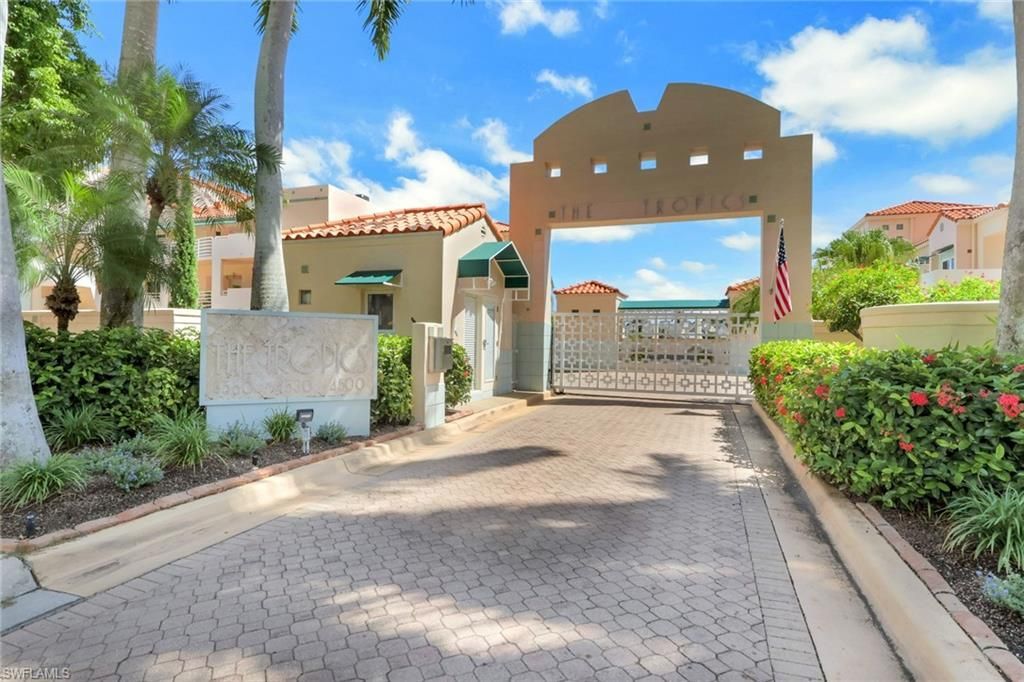 4500 Gulf Shore Blvd N, Unit 1-211, Naples, FL 34103 Photo