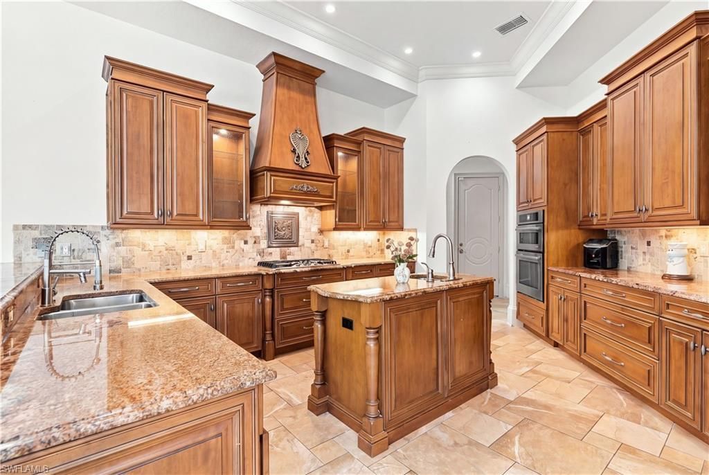 971 Tivoli Dr, Naples, FL 34104 Photo