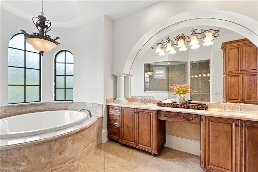 971 Tivoli Dr, Naples, FL 34104 Photo
