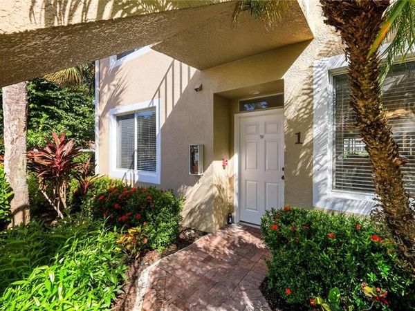 2373 Hidden Lake CT, Unit 8101, NAPLES, FL 34112