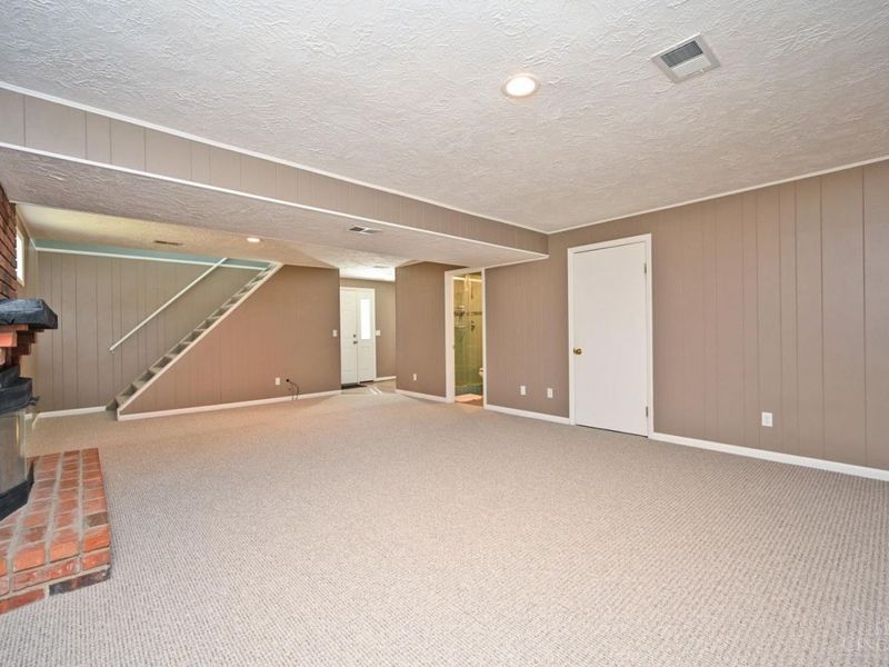 6258 Seiler Drive, Green Township, OH 45239 Photo 18