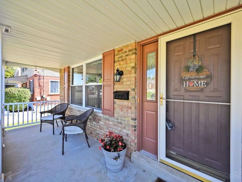 6258 Seiler Drive, Green Township, OH 45239 Photo 2