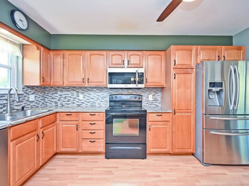 6258 Seiler Drive, Green Township, OH 45239 Photo 7