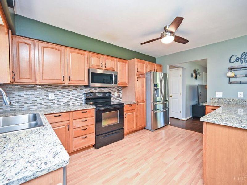 6258 Seiler Drive, Green Township, OH 45239 Photo 8