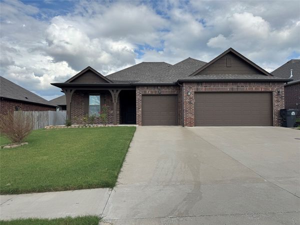 14083 S Lansing Avenue , Glenpool, OK 74033