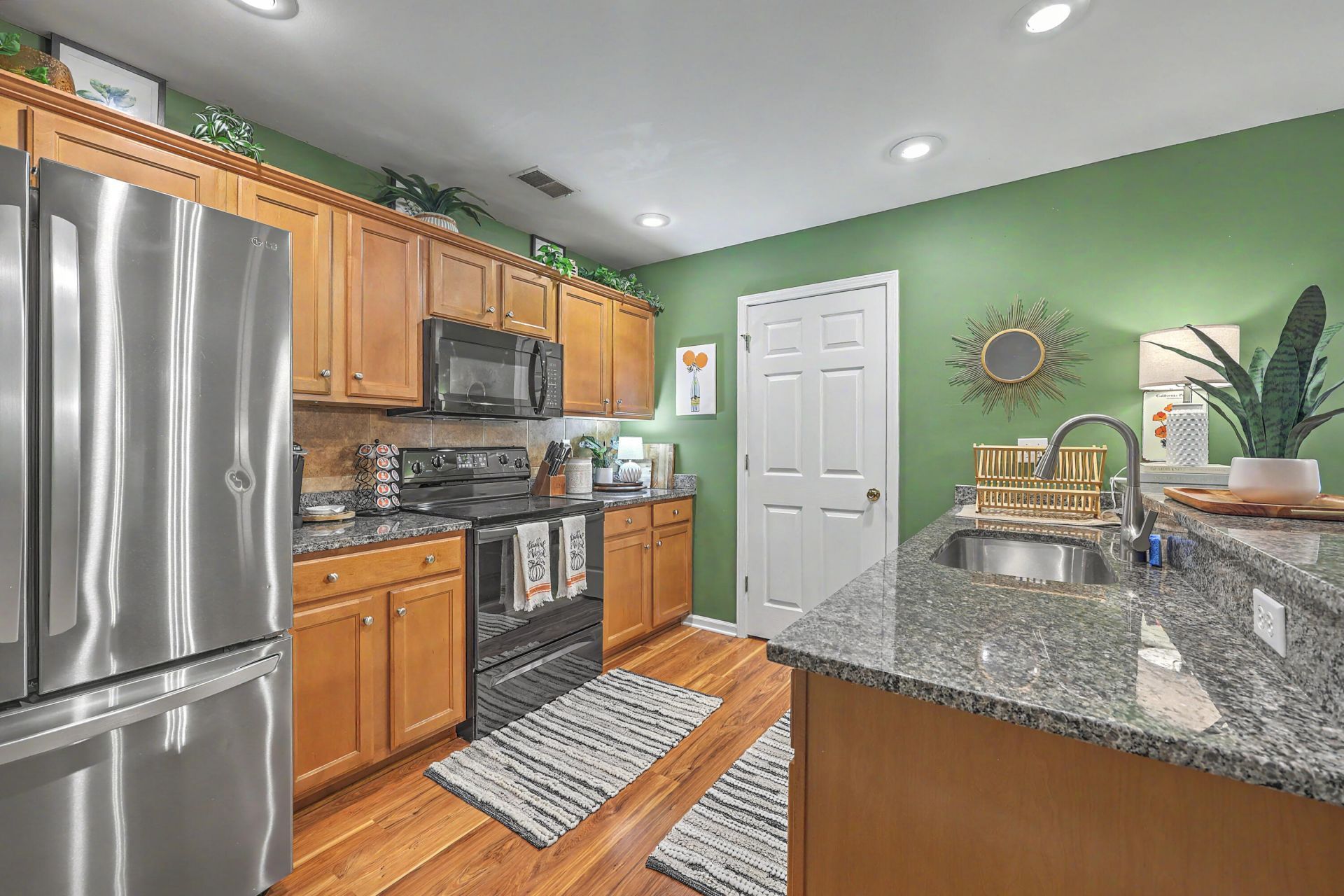 1215 Island Club Drive Photo 12