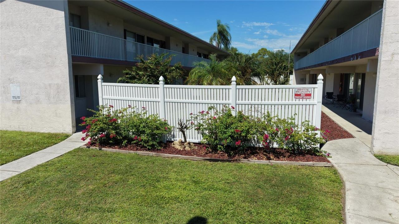 2920 Clark Road, Unit 102, Sarasota, FL 34231 Photo