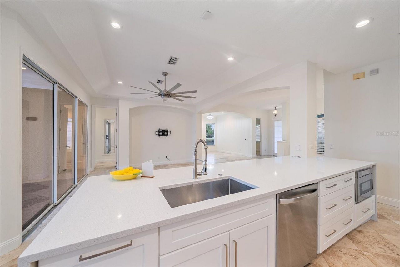 11915 Clubhouse Drive, Lakewood Ranch, FL 34202 Photo