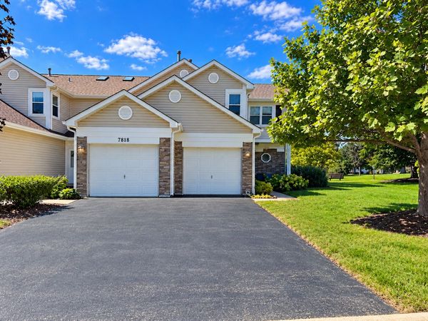 7818 Darien Lake Drive, Darien, IL 60561