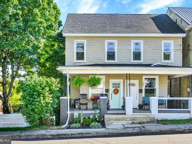 410 E WICONISCO AVENUE, TOWER CITY, PA 17980