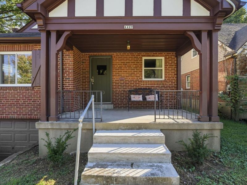 1127 W North Bend Dr, Cincinnati, OH 45224 Photo 4