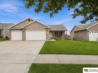 9629 Yellow Pine Road, Lincoln, NE 68505
