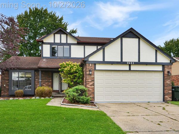 3551 Chippendale Drive, Sterling Heights, Mi 48310