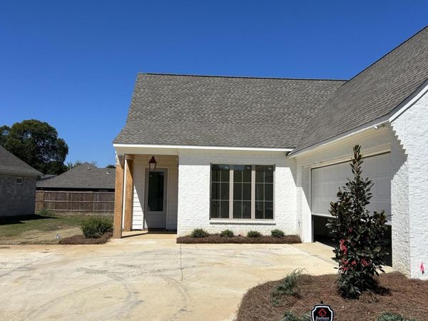 120 Mission Park Drive, Madison, MS 39110