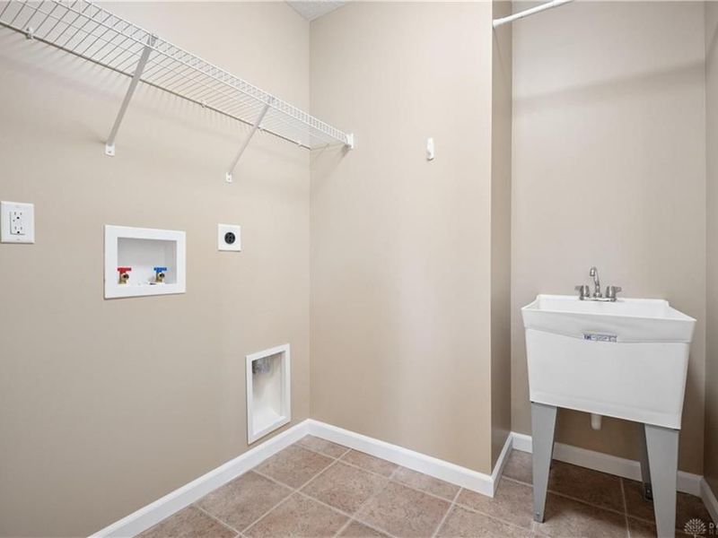 9756 Crooked Creek Drive, Centerville, OH 45458 Photo 17
