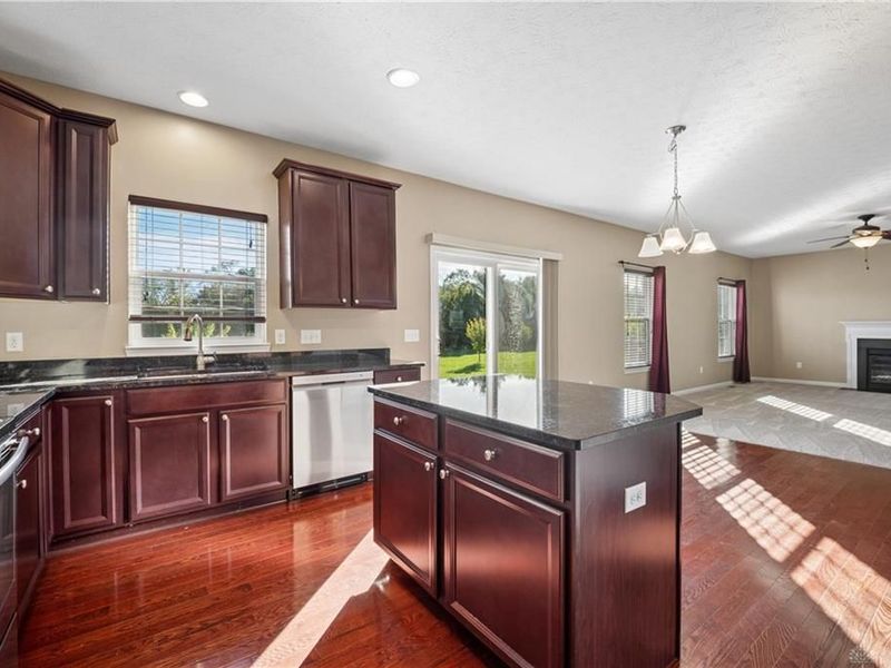 9756 Crooked Creek Drive, Centerville, OH 45458 Photo 2