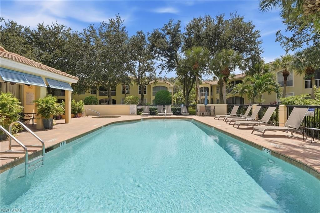 73 Silver Oaks Cir , Unit 10201, Naples, FL 34119 Photo