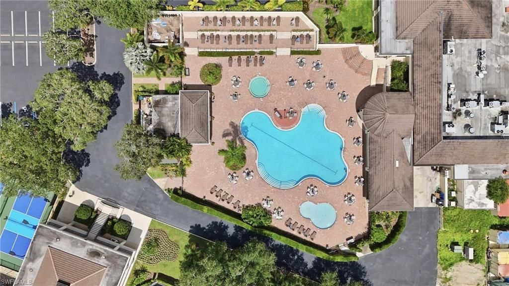 73 Silver Oaks Cir , Unit 10201, Naples, FL 34119 Photo
