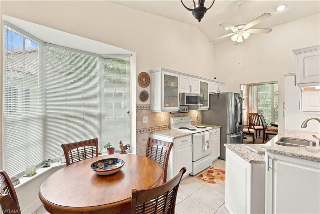 73 Silver Oaks Cir , Unit 10201, Naples, FL 34119 Photo