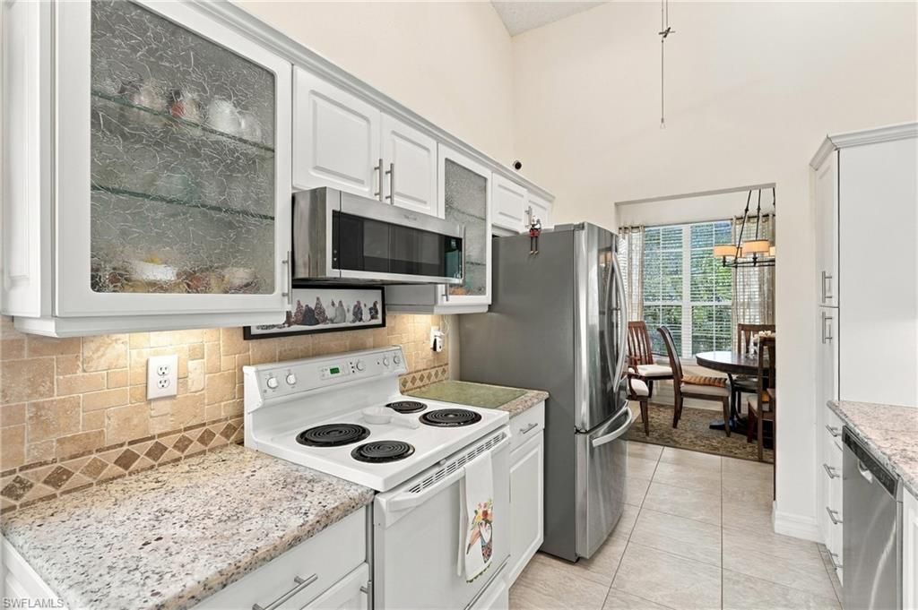 73 Silver Oaks Cir , Unit 10201, Naples, FL 34119 Photo