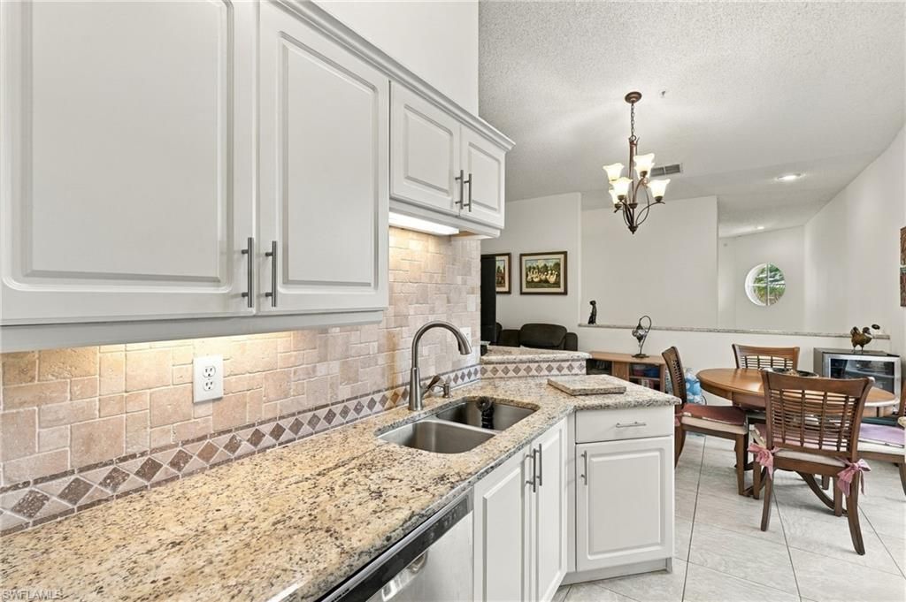 73 Silver Oaks Cir , Unit 10201, Naples, FL 34119 Photo
