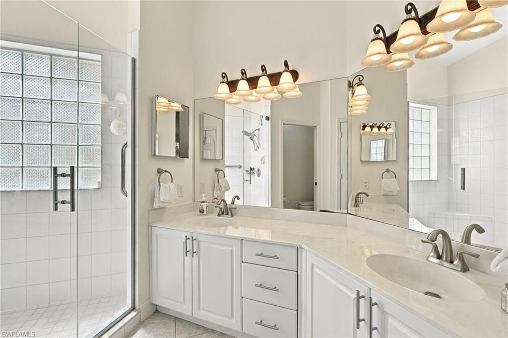 73 Silver Oaks Cir , Unit 10201, Naples, FL 34119 Photo