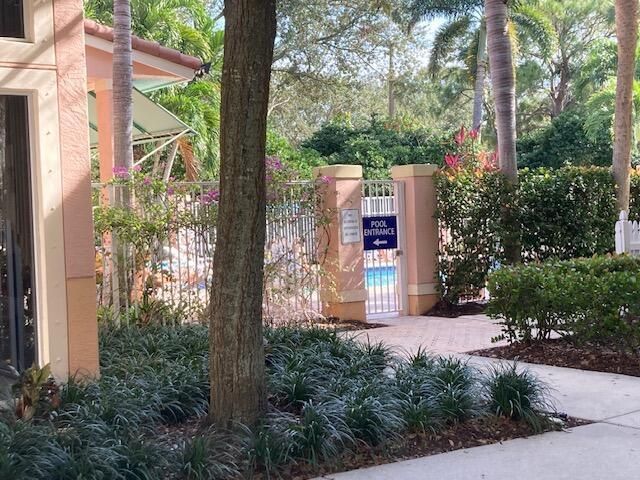 4903 Chancellor Drive, Unit 11, Jupiter, FL 33458 Photo