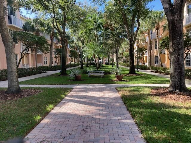 4903 Chancellor Drive, Unit 11, Jupiter, FL 33458 Photo