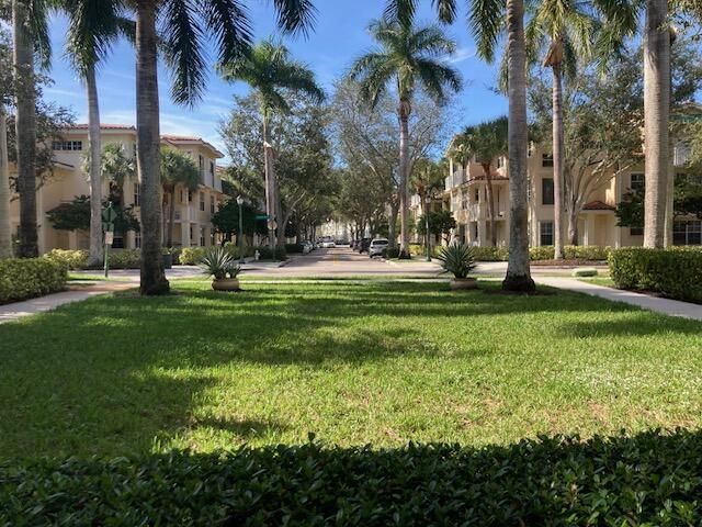 4903 Chancellor Drive, Unit 11, Jupiter, FL 33458 Photo