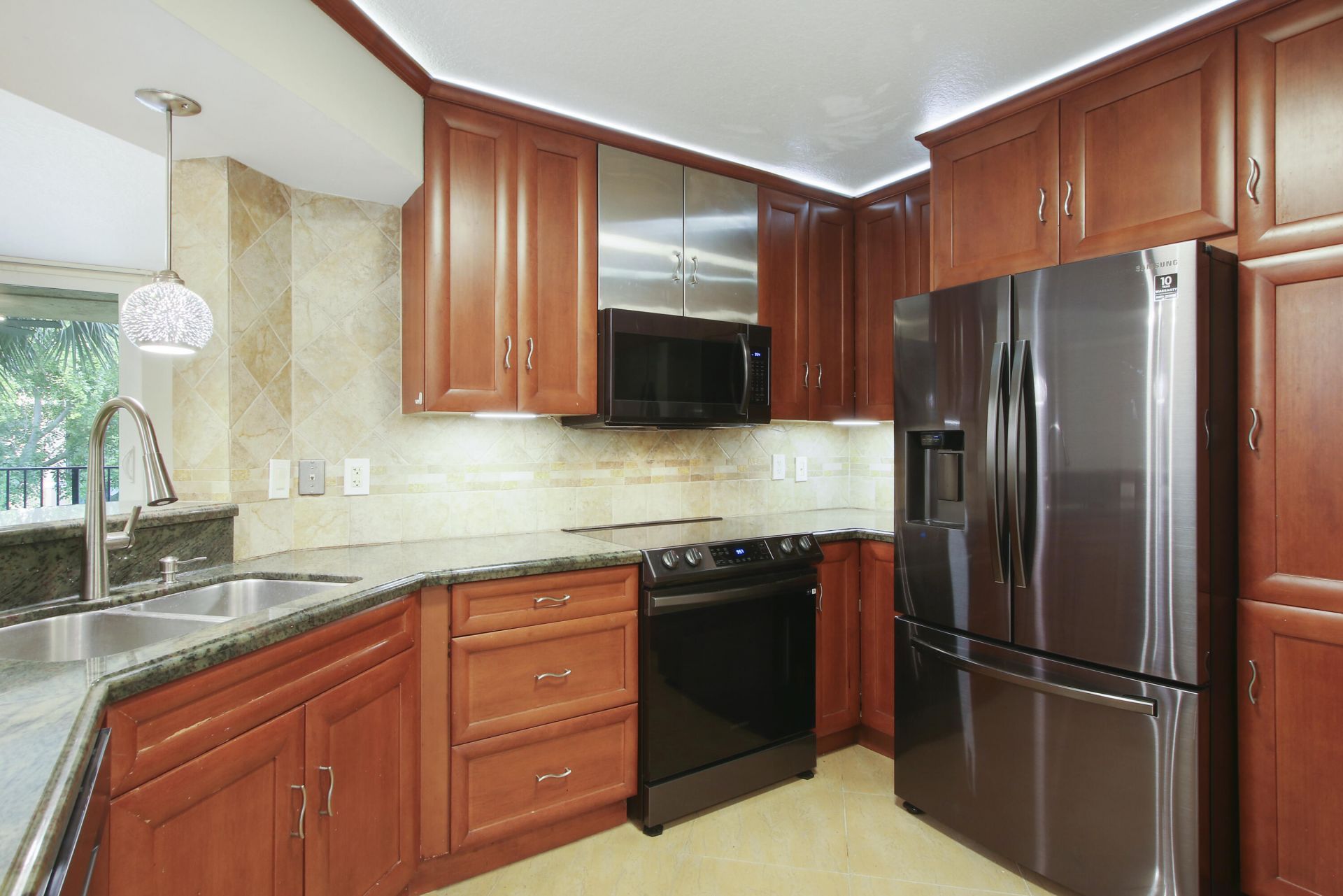 500 Scotia Drive, Unit 205, Hypoluxo, FL 33462 Photo