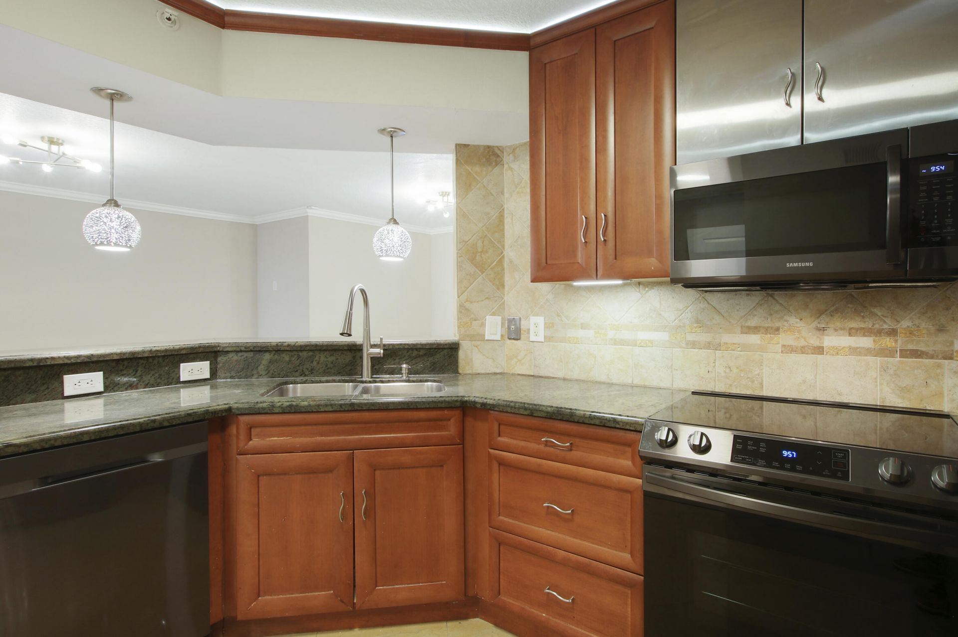 500 Scotia Drive, Unit 205, Hypoluxo, FL 33462 Photo