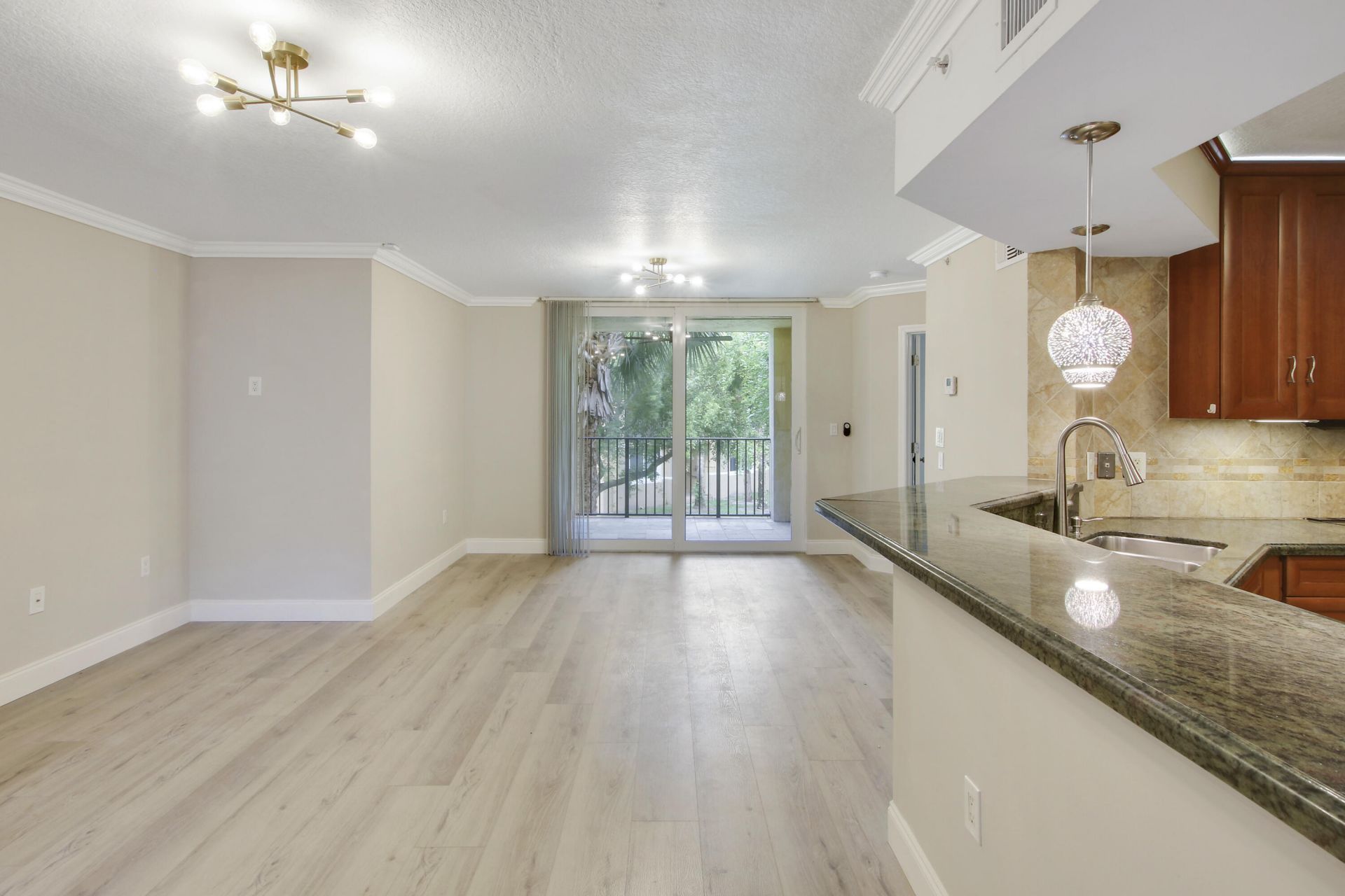 500 Scotia Drive, Unit 205, Hypoluxo, FL 33462 Photo