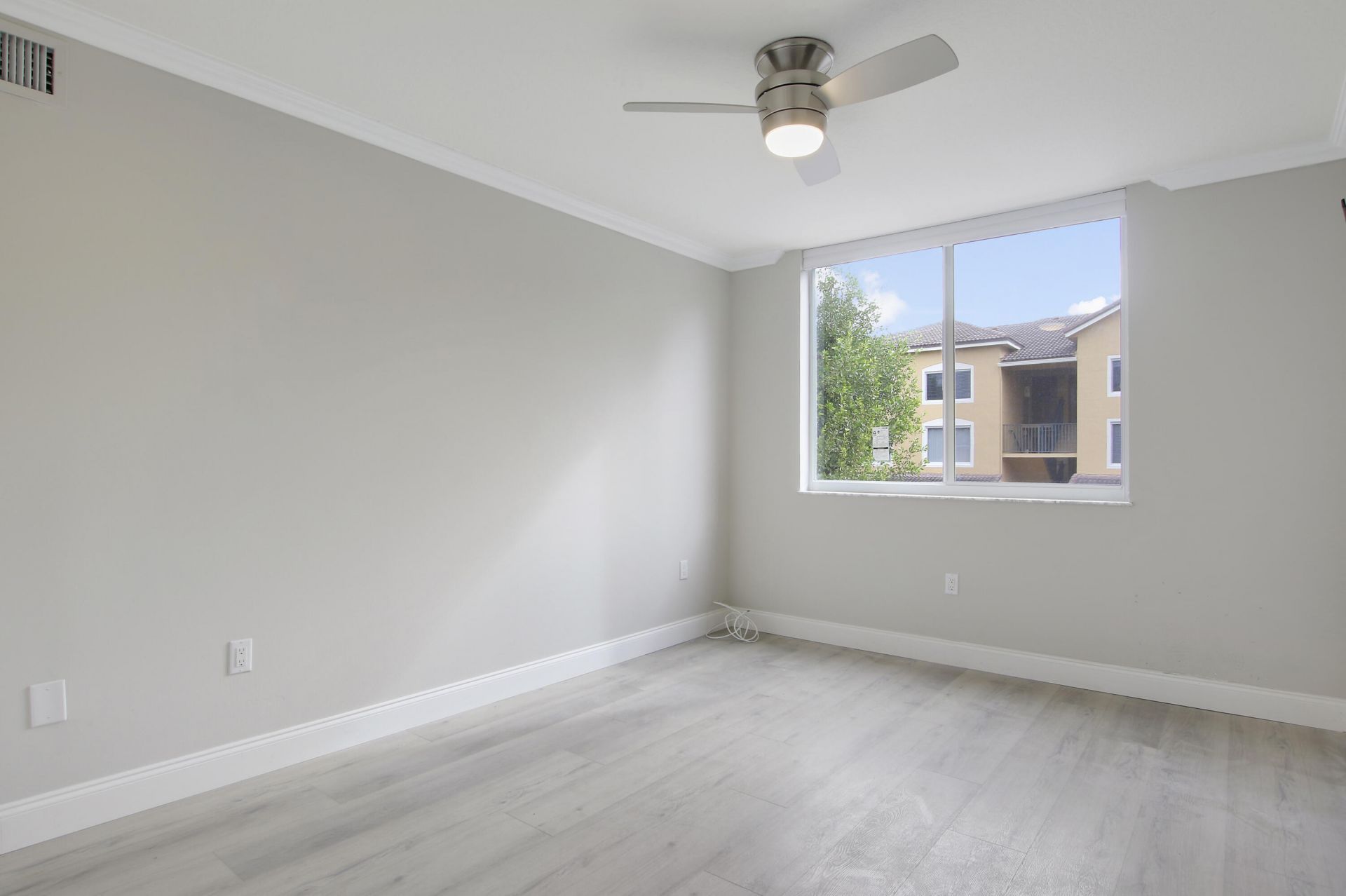 500 Scotia Drive, Unit 205, Hypoluxo, FL 33462 Photo