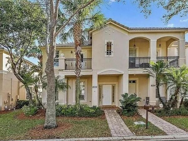 8052 MURANO Circle, Palm Beach Gardens, FL 33418