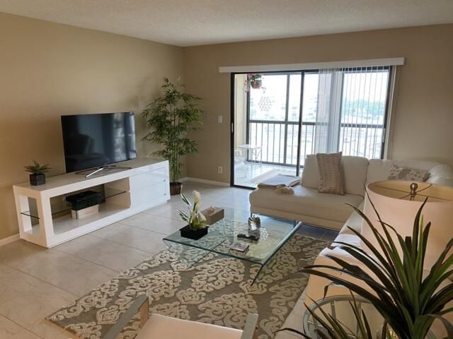 7076 Huntington Lane, Unit 805, Delray Beach, FL 33446 Photo