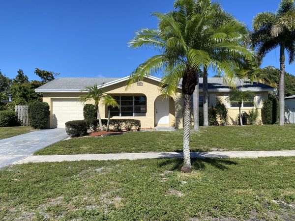 2987 Dolphin Drive, Delray Beach, FL 33445