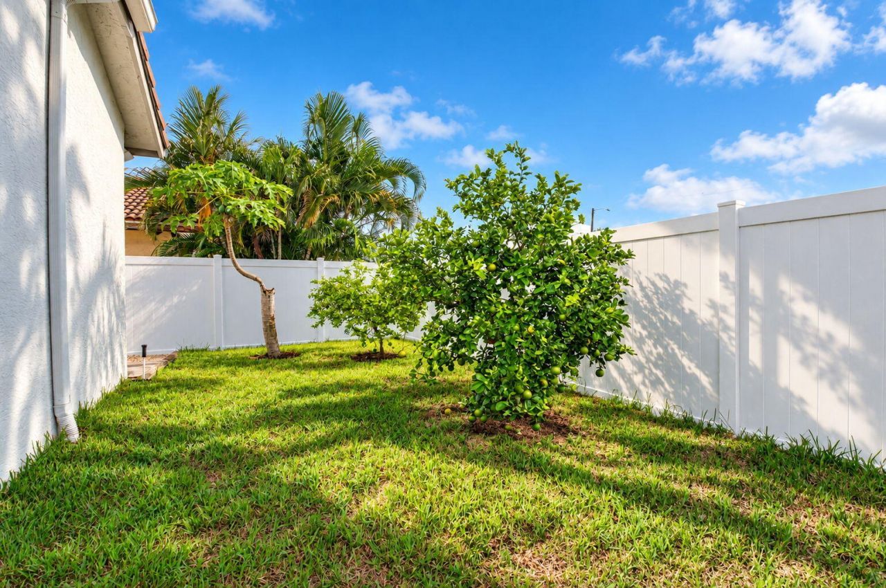 23329 Lago Mar Circle, Boca Raton, FL 33433 Photo
