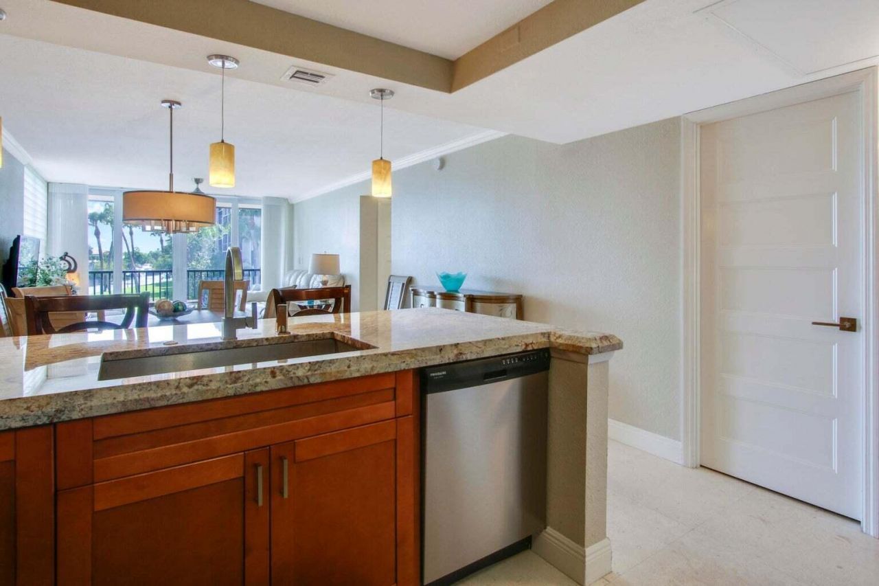 8 Royal Palm Way, Unit 2010, Boca Raton, FL 33432 Photo