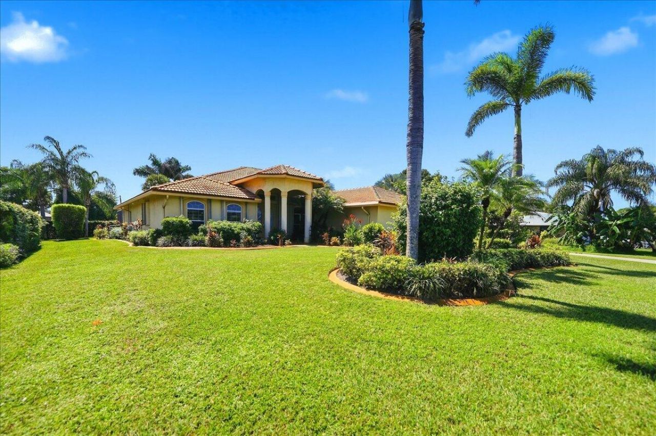 2042 SE Westmoreland Boulevard, Port Saint Lucie, FL 34952 Photo