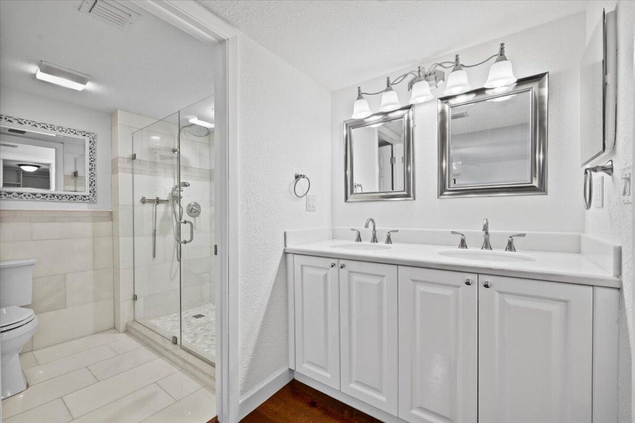 526 Oak Harbour Drive, Unit 526, Juno Beach, FL 33408 Photo