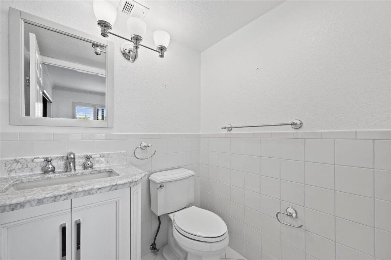 526 Oak Harbour Drive, Unit 526, Juno Beach, FL 33408 Photo
